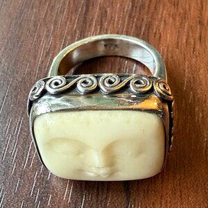 Vintage 90s Sajen Ring in Sterling Silver feat. Carved Moon Goddess Face